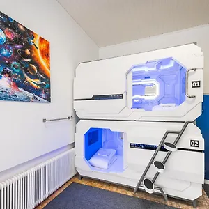 Space - Station # Hauptbahnhof , Viyana Avusturya