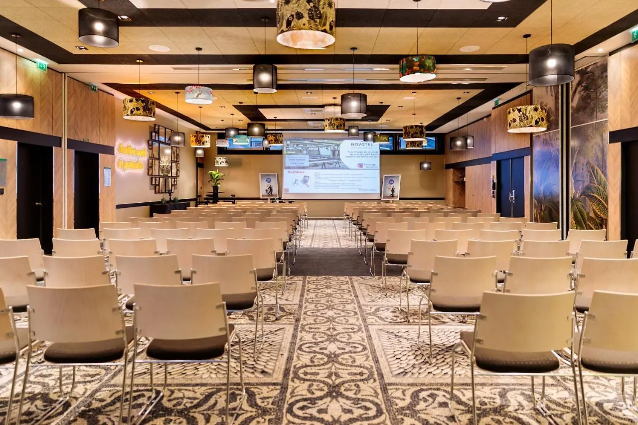 Novotel Paris 14 Porte D'Orleans 4*,