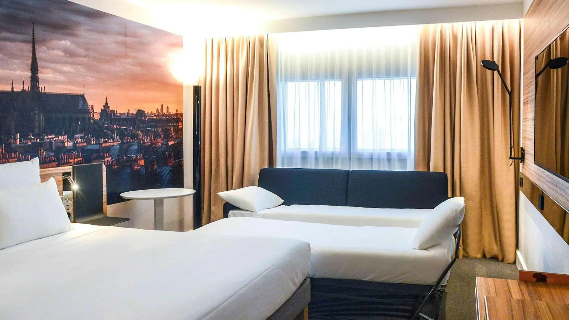 Novotel Paris 14 Porte D'Orleans 4*,