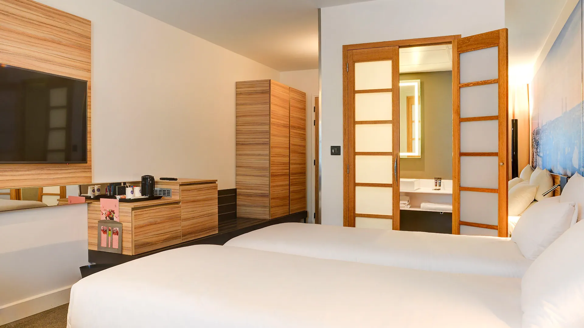 Novotel Paris 14 Porte D'Orleans 4*,