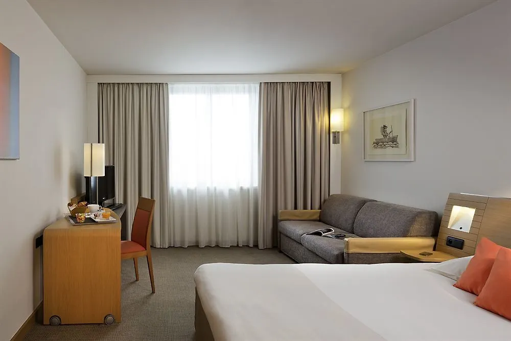 Hotel Novotel Paris 14 Porte D'Orleans